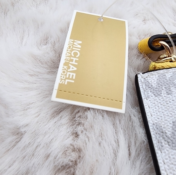 Michael Kors NWT white‎ monogram print yellow accents authentic large wallet - Picture 3 of 10